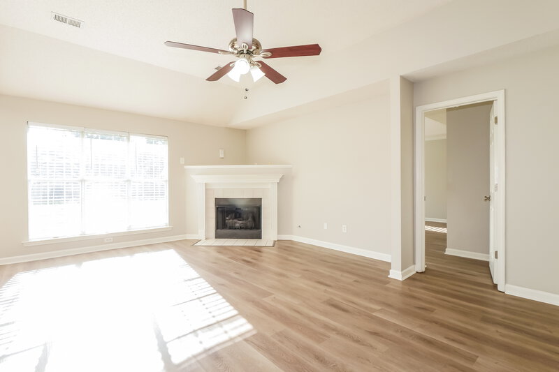 2,685/Mo, 5451 Evening Mist Dr Arlington, TN 38002 Living Room View