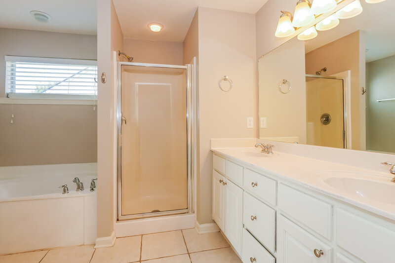 2,685/Mo, 5451 Evening Mist Dr Arlington, TN 38002 Main Bathroom View