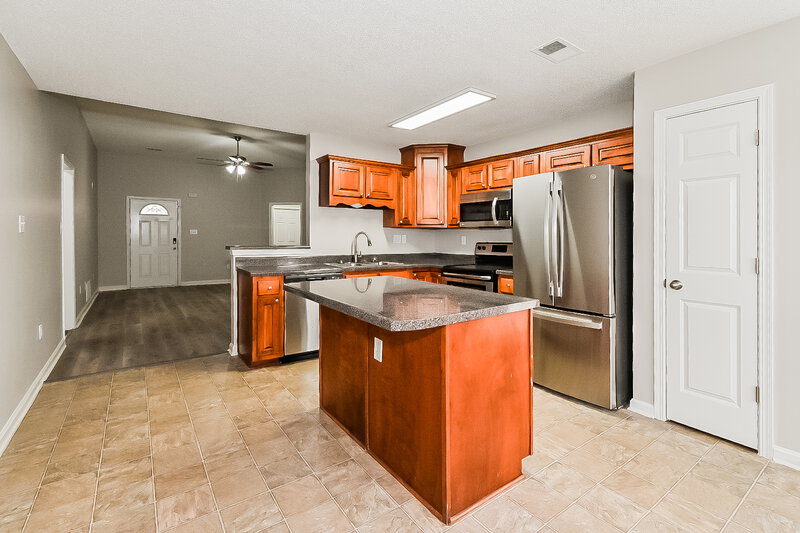 1,770/Mo, 6674 Red Hawk Cv Olive Branch, MS 38654 Kitchen View 2