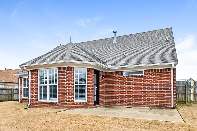 1,770/Mo, 6674 Red Hawk Cv Olive Branch, MS 38654 Rear View