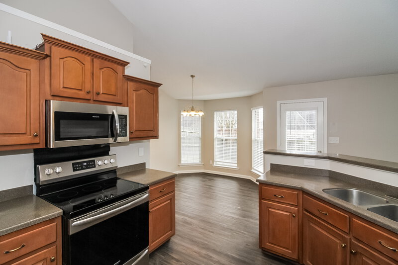 2,760/Mo, 10195 New Well Ter Cordova, TN 38016 Kitchen View