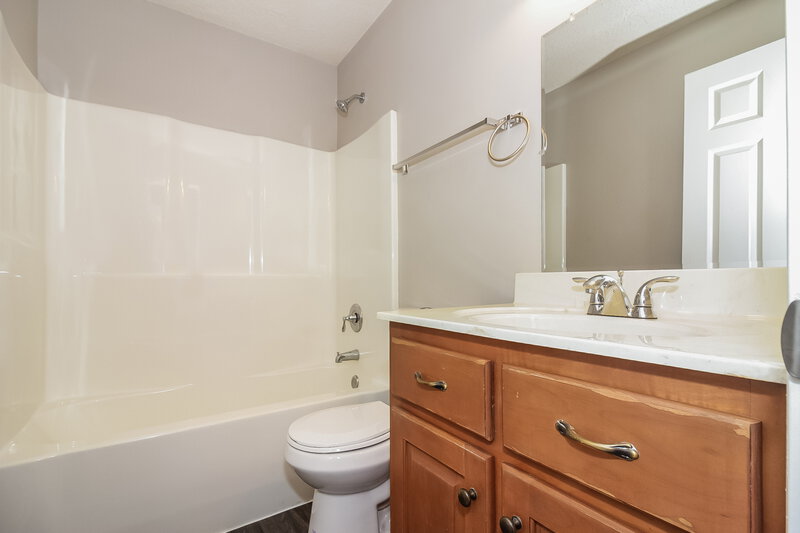 2,760/Mo, 10195 New Well Ter Cordova, TN 38016 Bathroom View