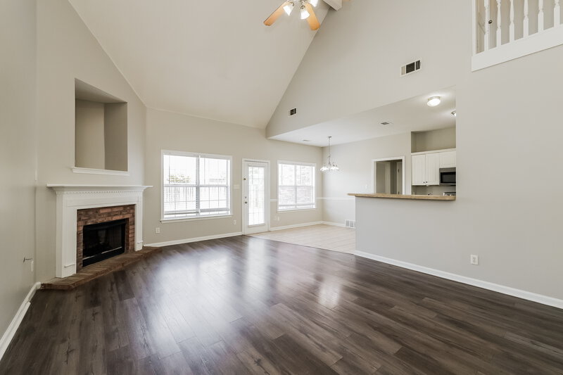 2,340/Mo, 10076 Sutton Ridge Ln Cordova, TN 38016 Living Room View