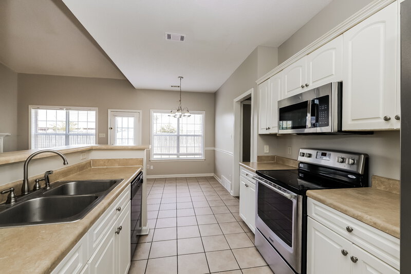 2,340/Mo, 10076 Sutton Ridge Ln Cordova, TN 38016 Kitchen View