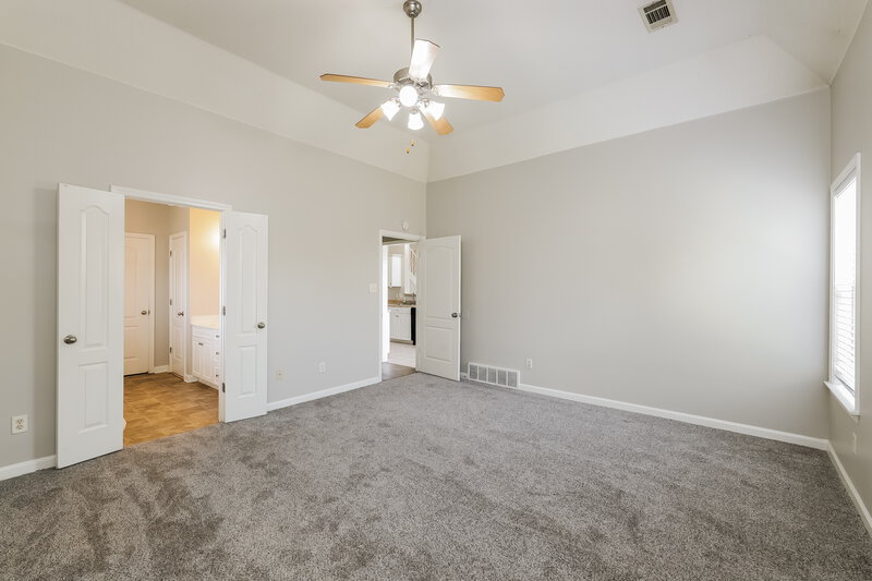 2,340/Mo, 10076 Sutton Ridge Ln Cordova, TN 38016 Main Bedroom View 2