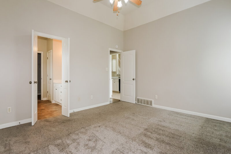 2,220/Mo, 10076 Sutton Ridge Ln Cordova, TN 38016 Main Bedroom View 2