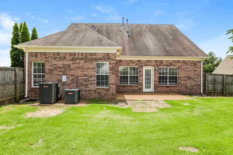 2,340/Mo, 10076 Sutton Ridge Ln Cordova, TN 38016 Rear View