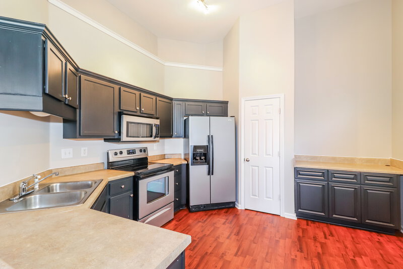 1,575/Mo, 9992 Misty Elm Dr Cordova, TN 38016 Kitchen View 2