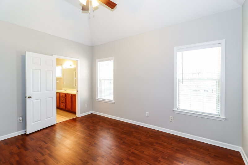 1,575/Mo, 9992 Misty Elm Dr Cordova, TN 38016 Main Bedroom View 2