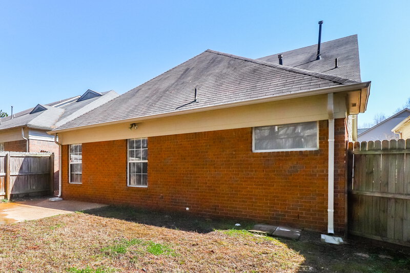 1,575/Mo, 9992 Misty Elm Dr Cordova, TN 38016 Rear View