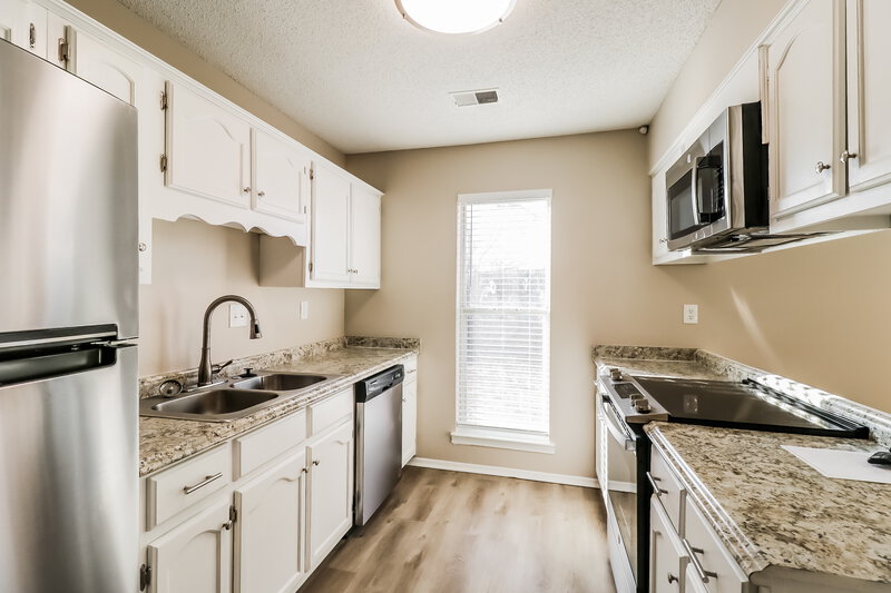 1,680/Mo, 6587 Alexander Rd Olive Branch, MS 38654 Kitchen View