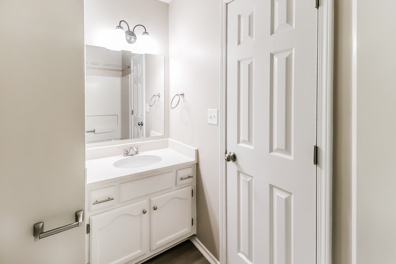 1,680/Mo, 6587 Alexander Rd Olive Branch, MS 38654 Bathroom View