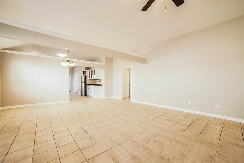 2,075/Mo, 3800 Lake Village Cv Olive Branch, MS 38654 Living Room View 2