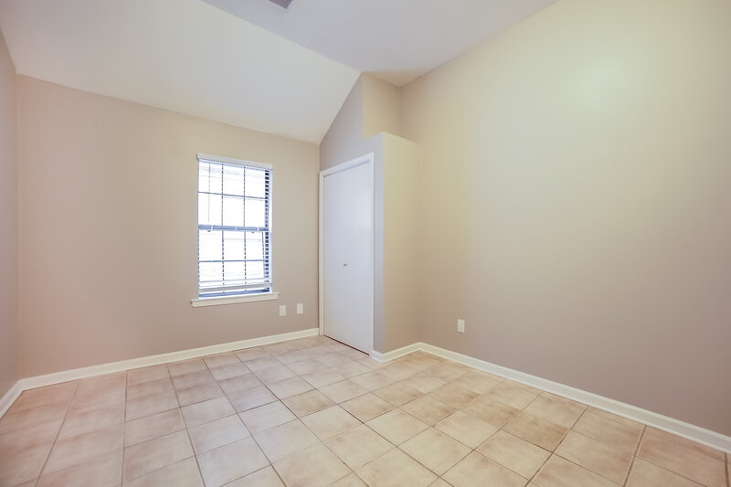 2,075/Mo, 3800 Lake Village Cv Olive Branch, MS 38654 Bedroom View 2