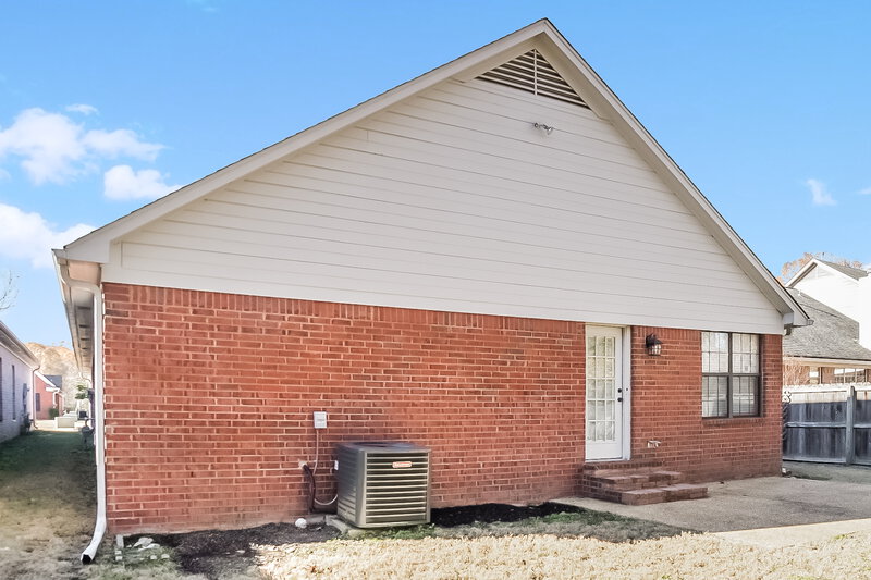 2,075/Mo, 3800 Lake Village Cv Olive Branch, MS 38654 Rear View 2