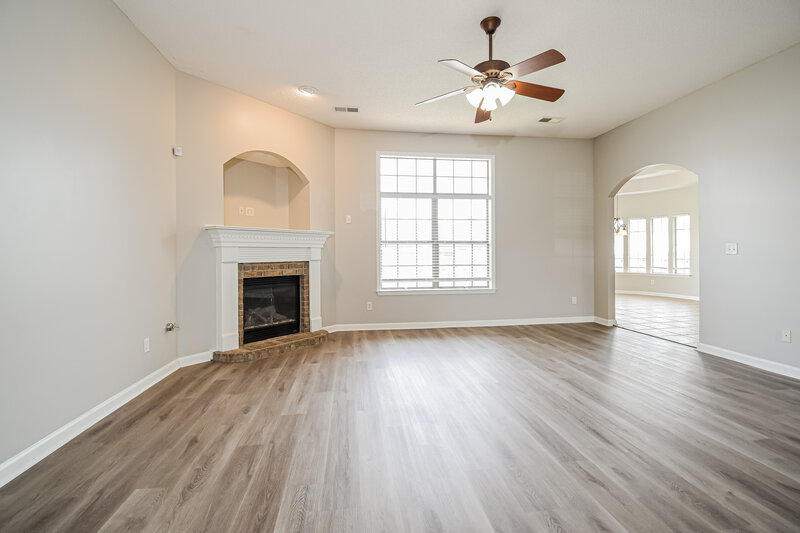 2,875/Mo, 7568 Espie Cv Memphis, TN 38125 Living Room View