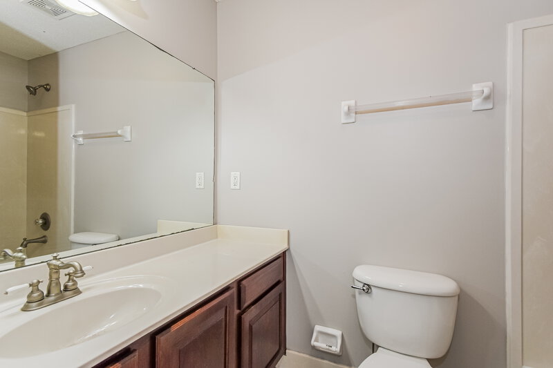 2,875/Mo, 7568 Espie Cv Memphis, TN 38125 Bathroom View 2