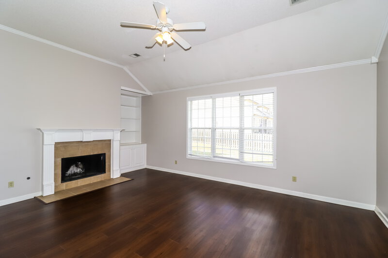 0/Mo, 8704 Brunswick Farms Dr Arlington, TN 38002 Living Room View