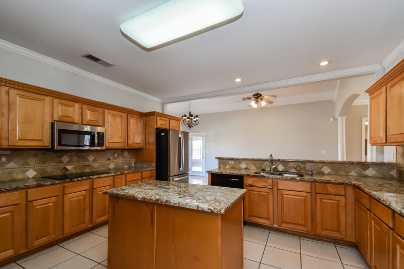 2,195/Mo, 1668 Kings Pond Cv Cordova, TN 38016 Kitchen View