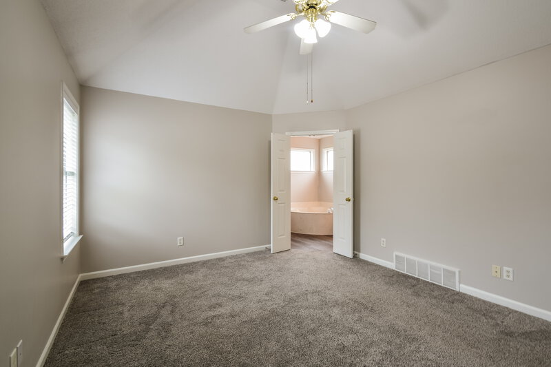 1,860/Mo, 7248 Bridgefield Dr Cordova, TN 38018 Main Bedroom View 2