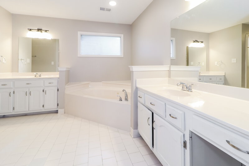 2,365/Mo, 300 N Ericson Rd Cordova, TN 38018 Misc View 9