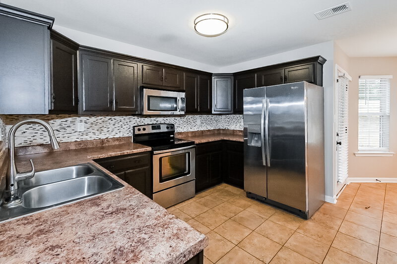 2,265/Mo, 663 Buttermilk Dr Nesbit, MS 38651 Kitchen View