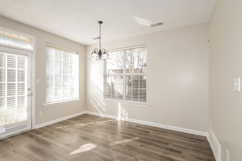 1,980/Mo, 4623 Tulip Bend Dr Memphis, TN 38135 Breakfast Nook View