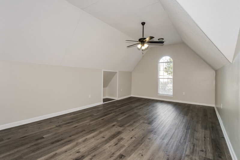 1,980/Mo, 4623 Tulip Bend Dr Memphis, TN 38135 Loft View