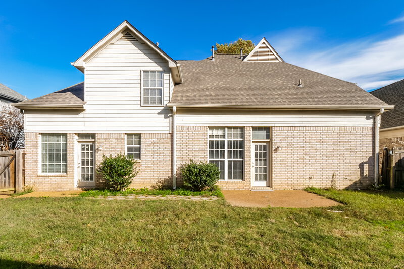 1,980/Mo, 4623 Tulip Bend Dr Memphis, TN 38135 Rear View