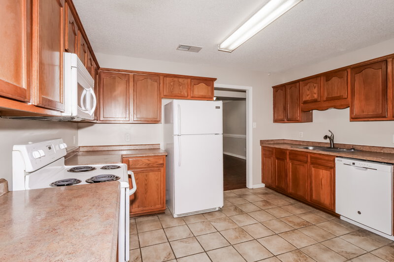 1,640/Mo, 10255 Green Moss Dr S Cordova, TN 38018 Kitchen View