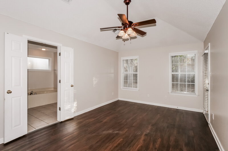 1,640/Mo, 10255 Green Moss Dr S Cordova, TN 38018 Main Bedroom View