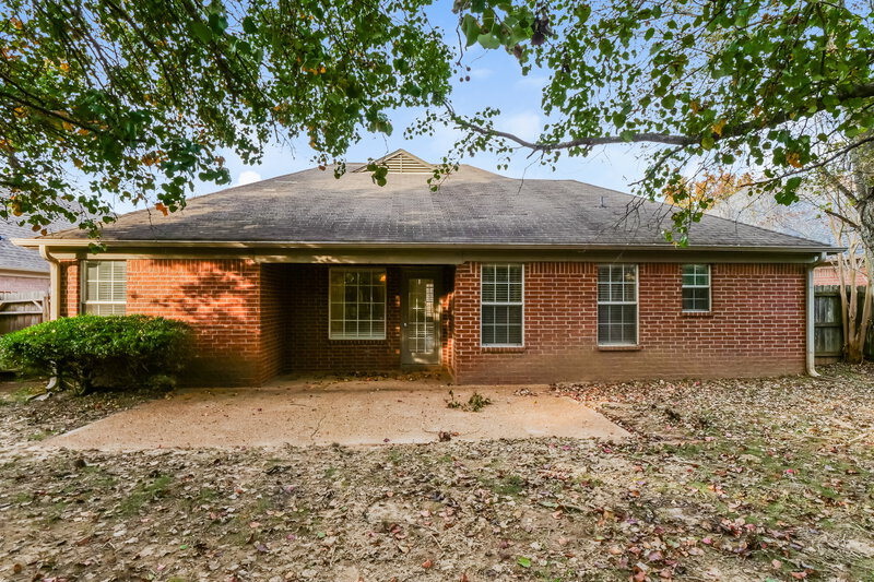 1,640/Mo, 10255 Green Moss Dr S Cordova, TN 38018 Rear View
