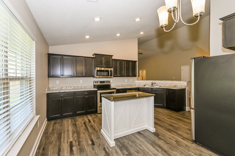1,935/Mo, 3420 Cable Ln Southaven, MS 38672 Kitchen View 2