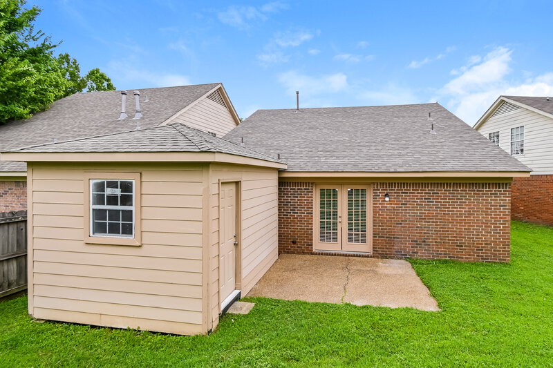1,615/Mo, 2835 Misty Briar Cv ARLINGTON, TN 38002 Rear View