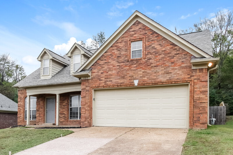 1,750/Mo, 205 Village Dr Oakland, TN 38060 Front View