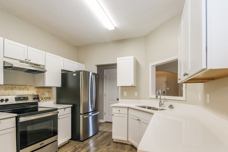 1,750/Mo, 205 Village Dr Oakland, TN 38060 Kitchen View 2