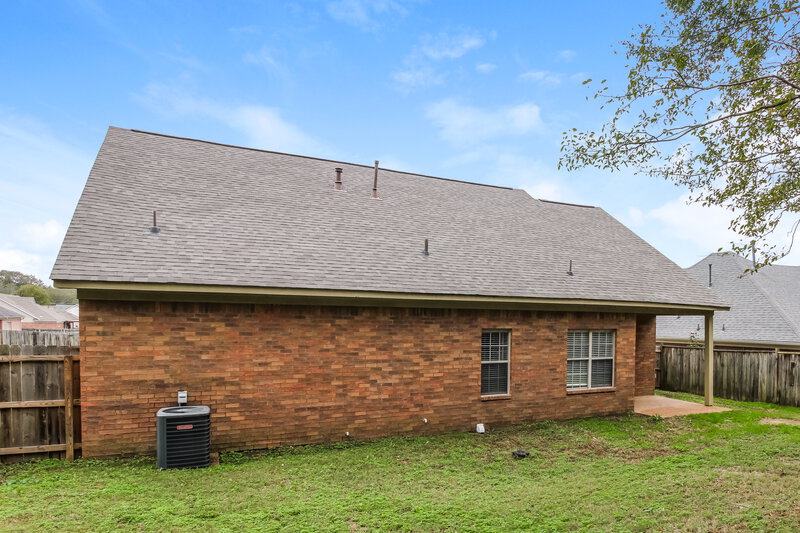 1,750/Mo, 205 Village Dr Oakland, TN 38060 Rear View 2