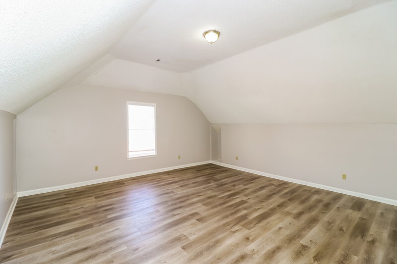 1,675/Mo, 25 Oakleaf Cv Oakland, TN 38060 Bonus Room View