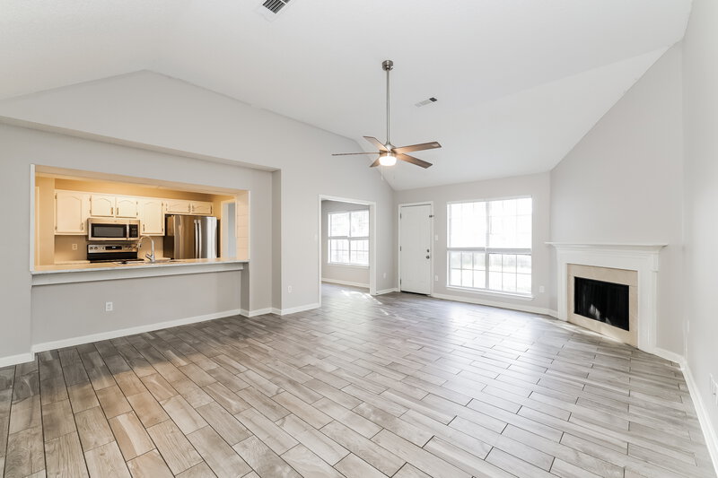 1,645/Mo, 5975 Cottage Hill Dr Millington, TN 38053 Living Room View