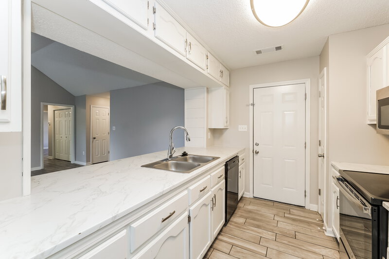 1,645/Mo, 5975 Cottage Hill Dr Millington, TN 38053 Kitchen View