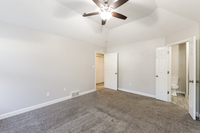 1,645/Mo, 5975 Cottage Hill Dr Millington, TN 38053 Main Bedroom View