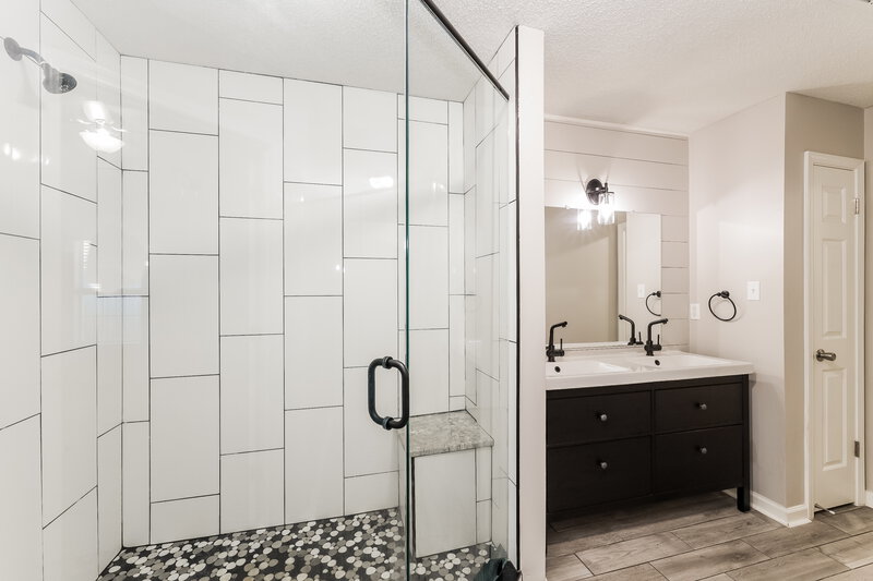 1,645/Mo, 5975 Cottage Hill Dr Millington, TN 38053 Main Bathroom View