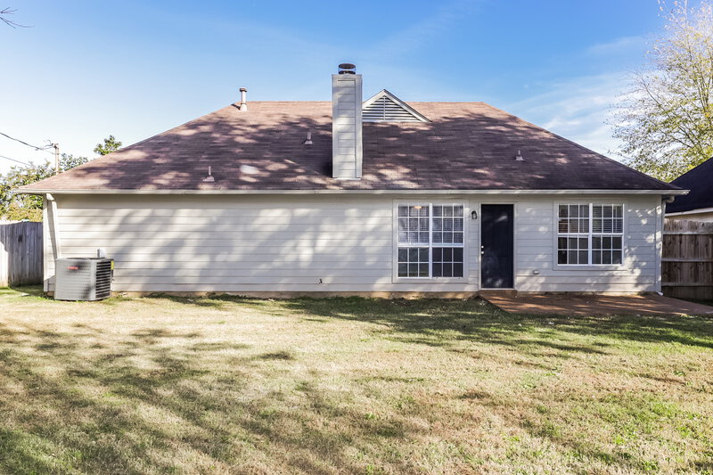 1,645/Mo, 5975 Cottage Hill Dr Millington, TN 38053 Rear View