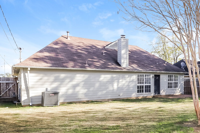 1,645/Mo, 5975 Cottage Hill Dr Millington, TN 38053 Rear View 2
