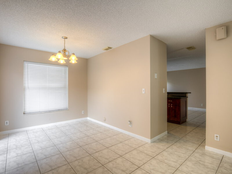 3,390/Mo, 6767 Saltaire Ter Margate, FL 33063 Dinette View 2
