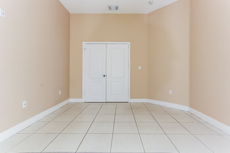 2,930/Mo, 14862 SW 32nd Ln Miami, FL 33185 Living Room View 2