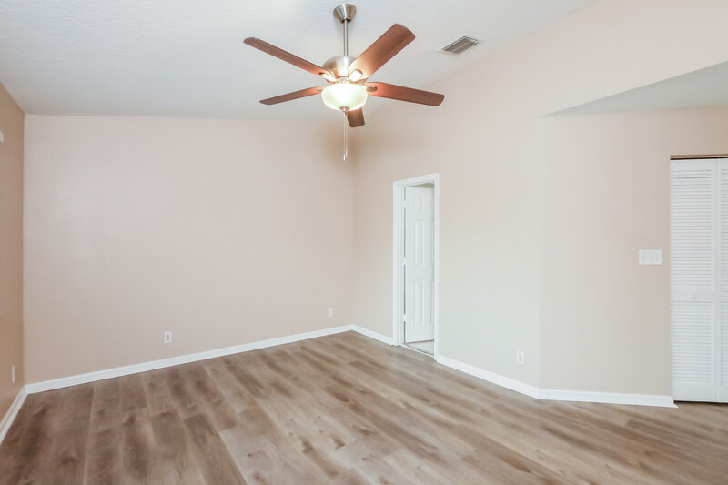 2,430/Mo, 8984 NW 38th Dr Coral Springs, FL 33065 Main Bedroom View 2