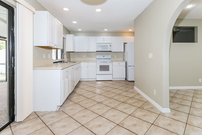 4,195/Mo, 18215 181st Cir S Boca Raton, FL 33498 Kitchen View 2