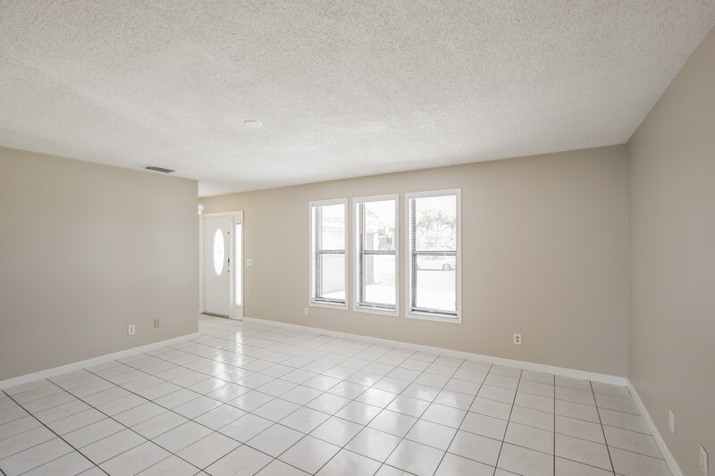3,085/Mo, 254 Ponce de Leon St Royal Palm Beach, FL 33411 Living Room View 3