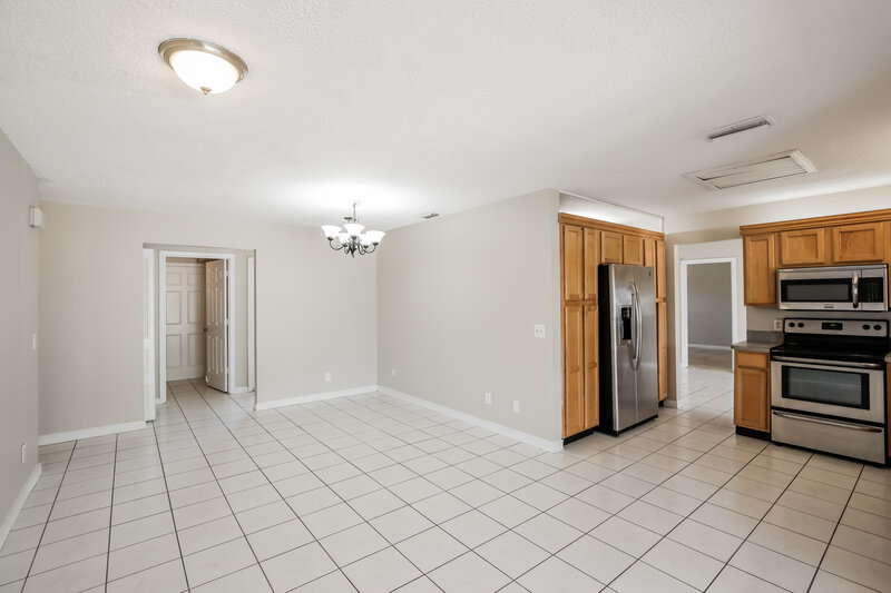 3,085/Mo, 254 Ponce de Leon St Royal Palm Beach, FL 33411 Dining Room View 2